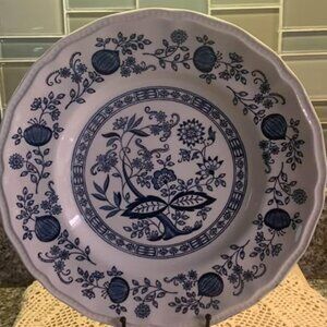Kensington England Twisted Sister Jewels Pattern 10" Plate